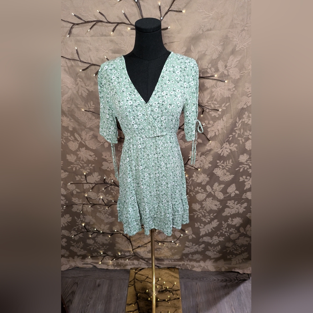 Brovave Floral Flowy Dress, Size M, EUC!